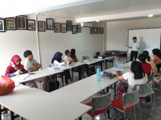 Golden English: Kursus Bahasa Inggris Berkualitas dengan Pendekatan Modern